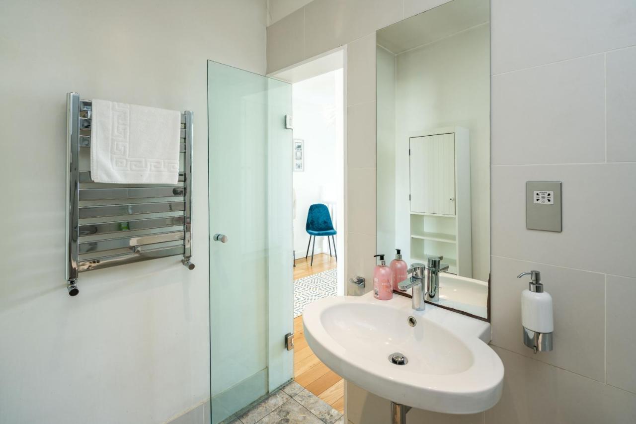 1 Bedroom Notting Hill Londra Dış mekan fotoğraf